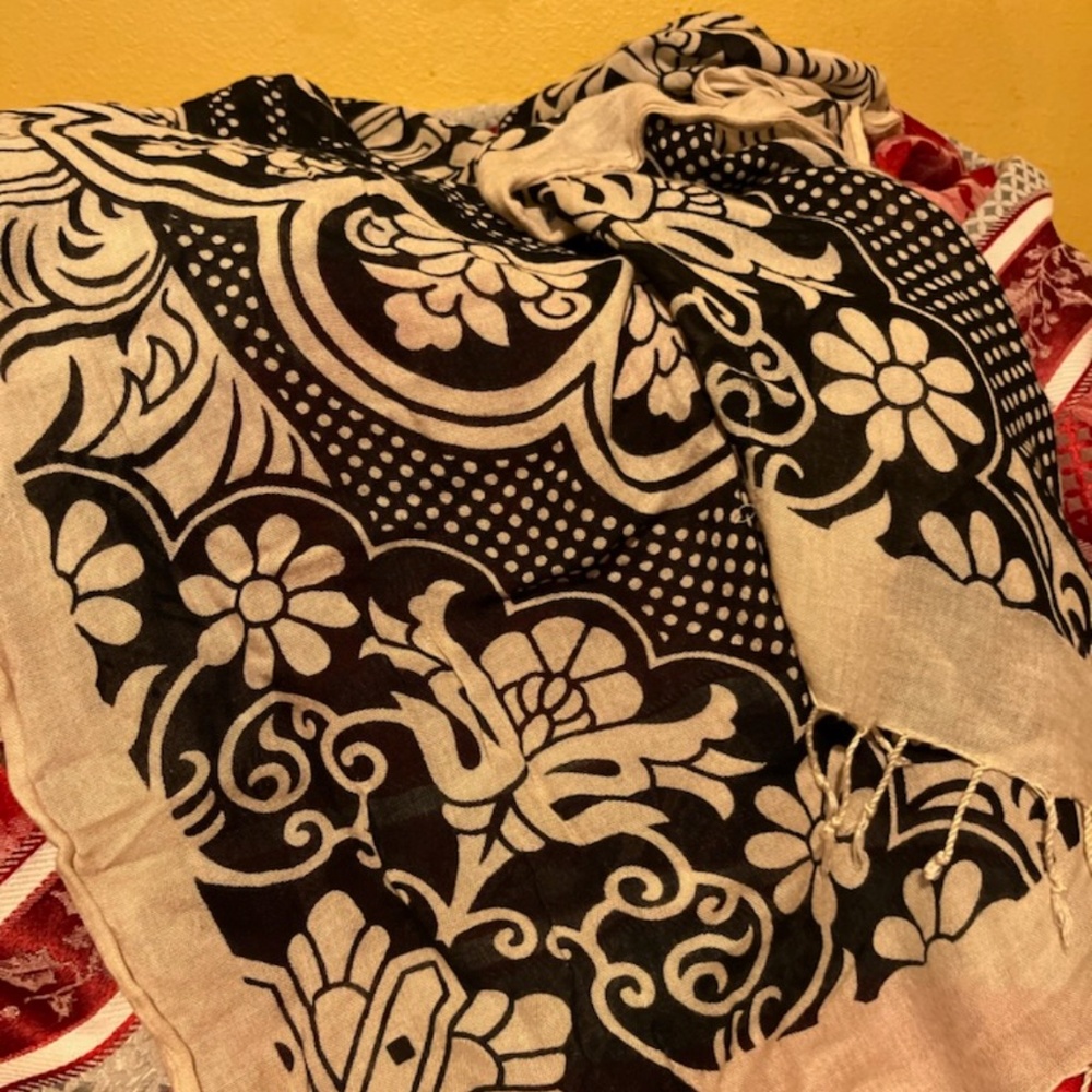 Scarf - Picture 2 of 2